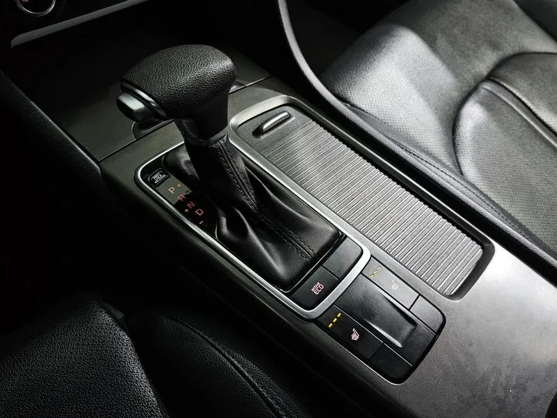 Kia K5 2.0, снимка 10 - Автомобили и джипове - 54263772