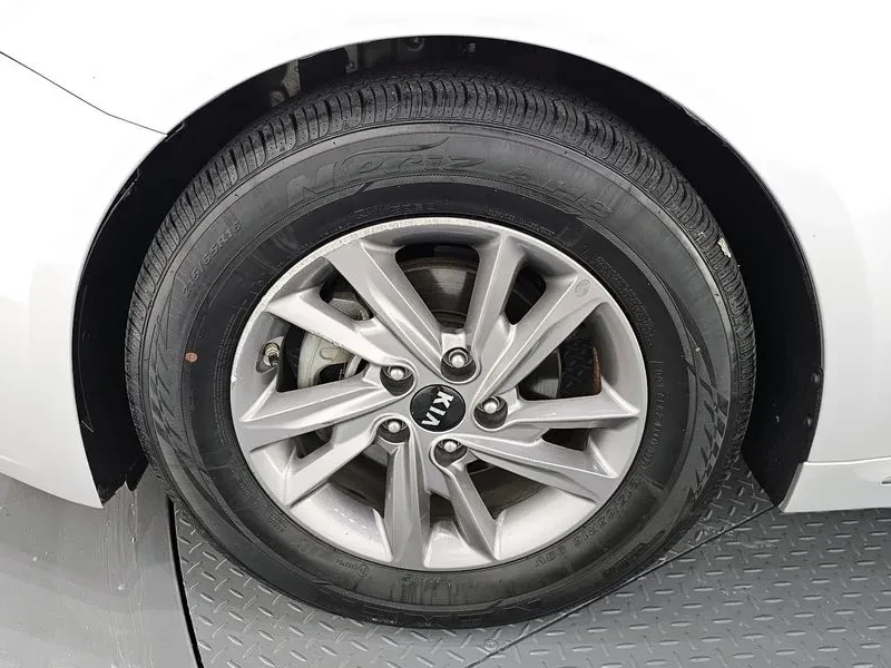 Kia K5 2.0, снимка 5 - Автомобили и джипове - 54263772