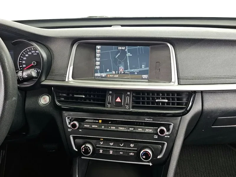 Kia K5 2.0, снимка 15 - Автомобили и джипове - 54263772