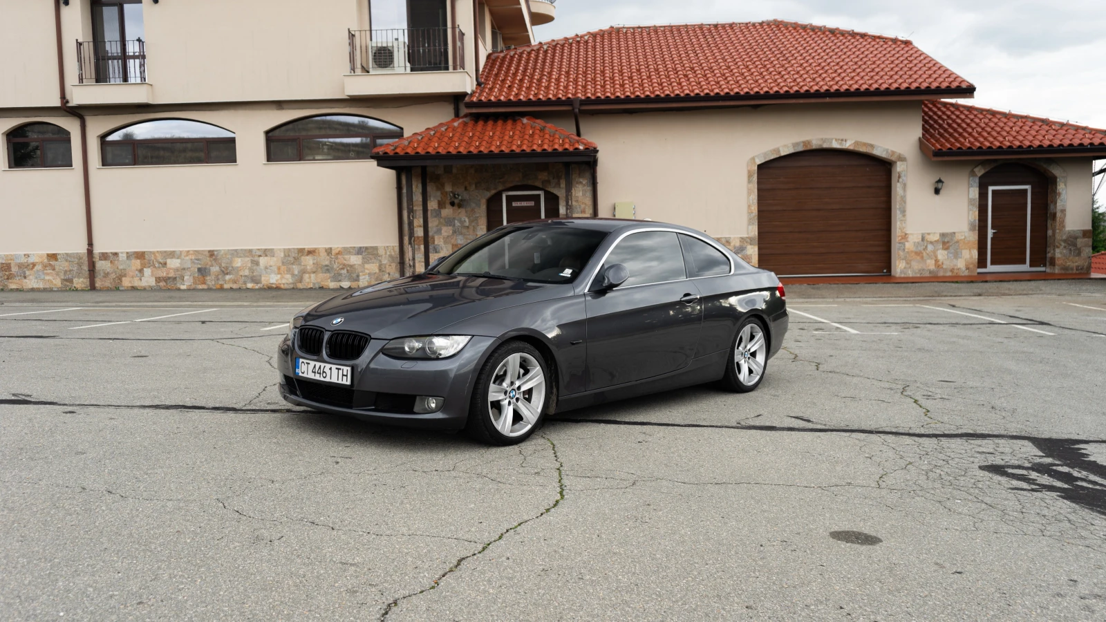BMW 335 задно, снимка 1