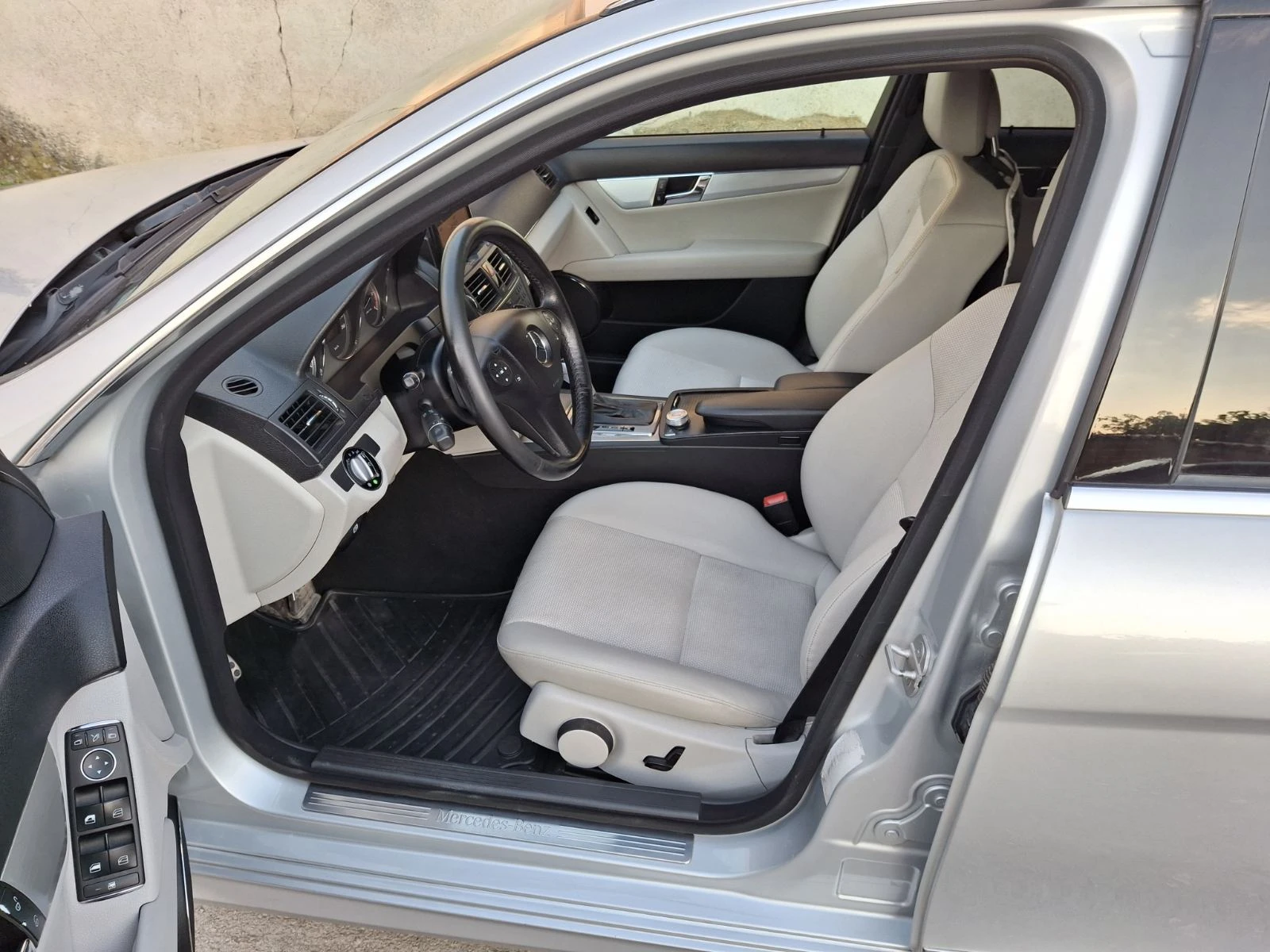 Mercedes-Benz C 320 CDI, V6, AMG - 7G tronic - изображение 5