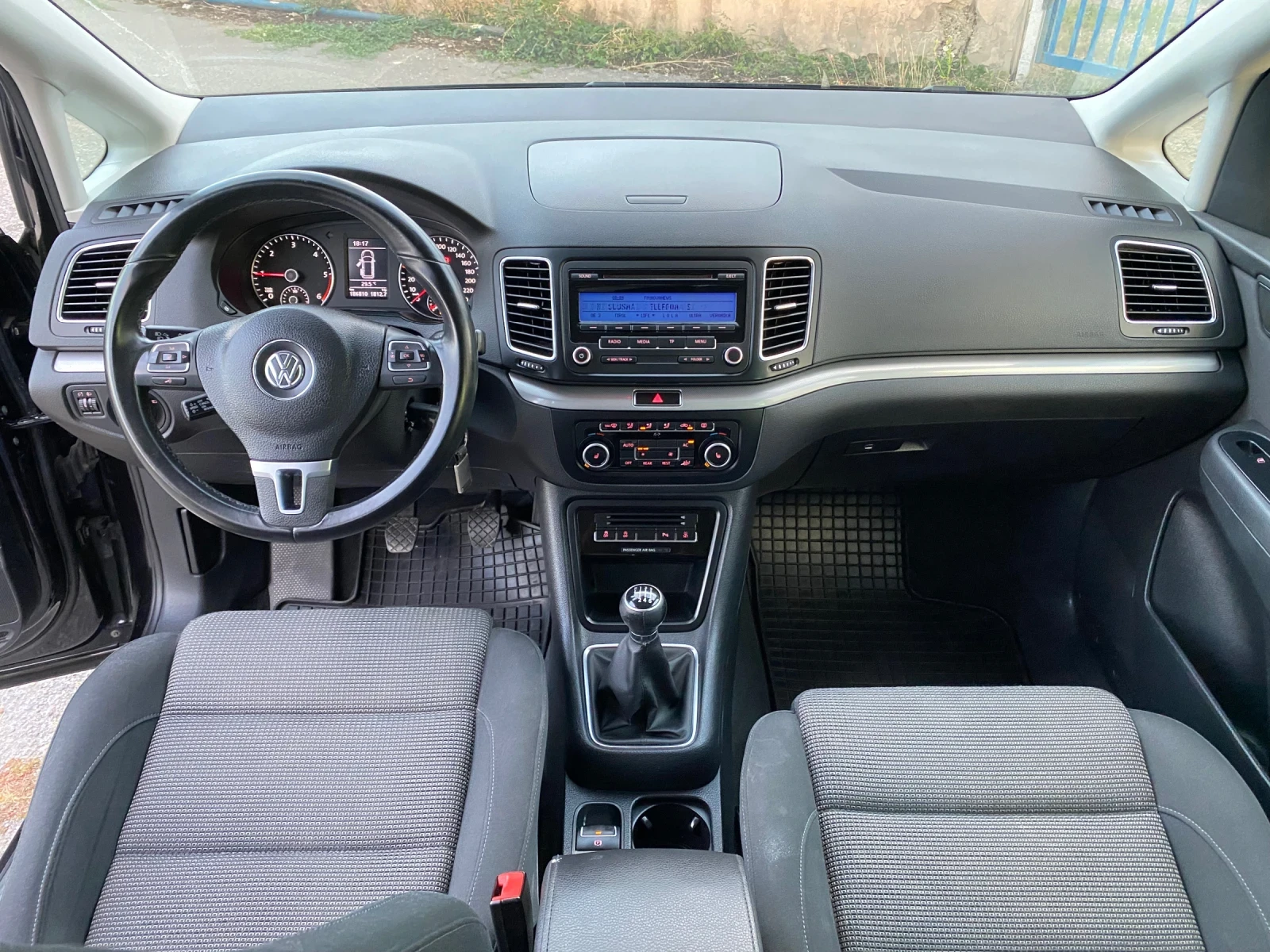 VW Sharan 2.0TDI - изображение 7