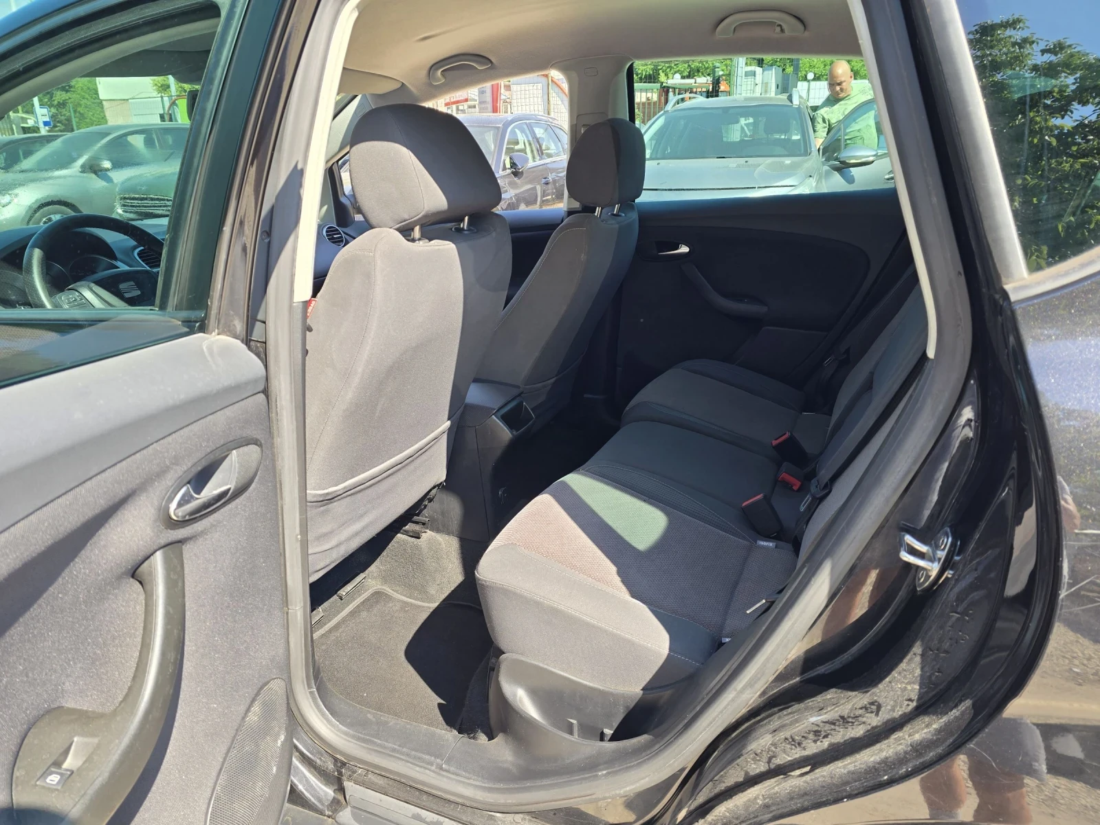 Seat Altea 1.9TDI 105к.с Style Топ състояние , снимка 12 - Автомобили и джипове - 51892925