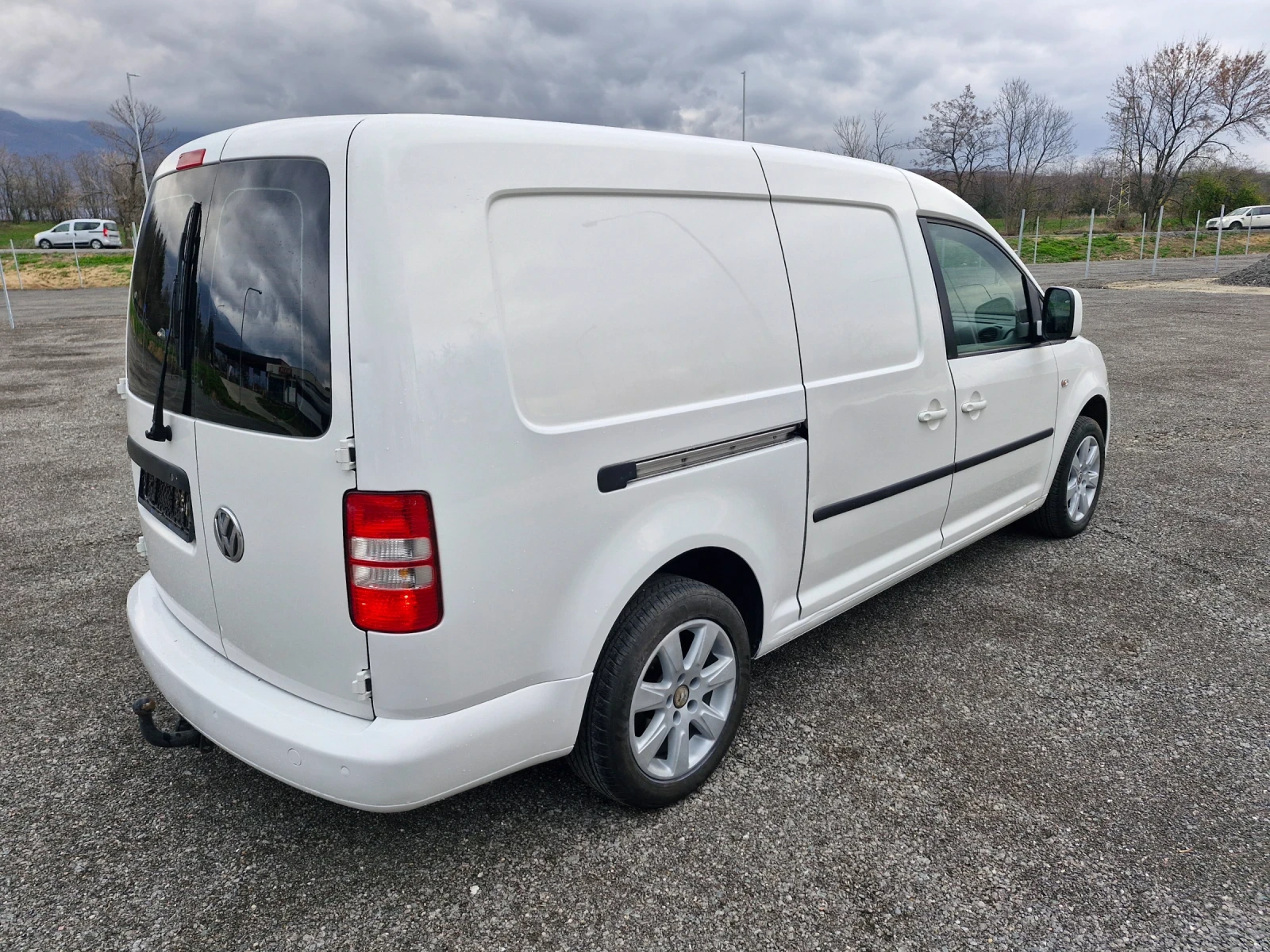 VW Caddy 1.6 TDI MAXI KLIMA NAVI | Mobile.bg   4