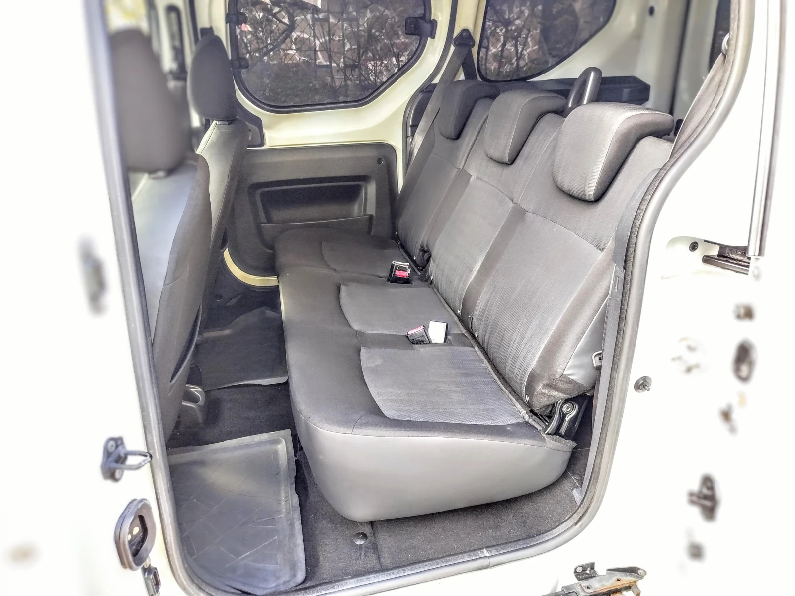 Dacia Dokker 5 места СПЕШНО до 29.03.26, снимка 15 - Автомобили и джипове - 53719233