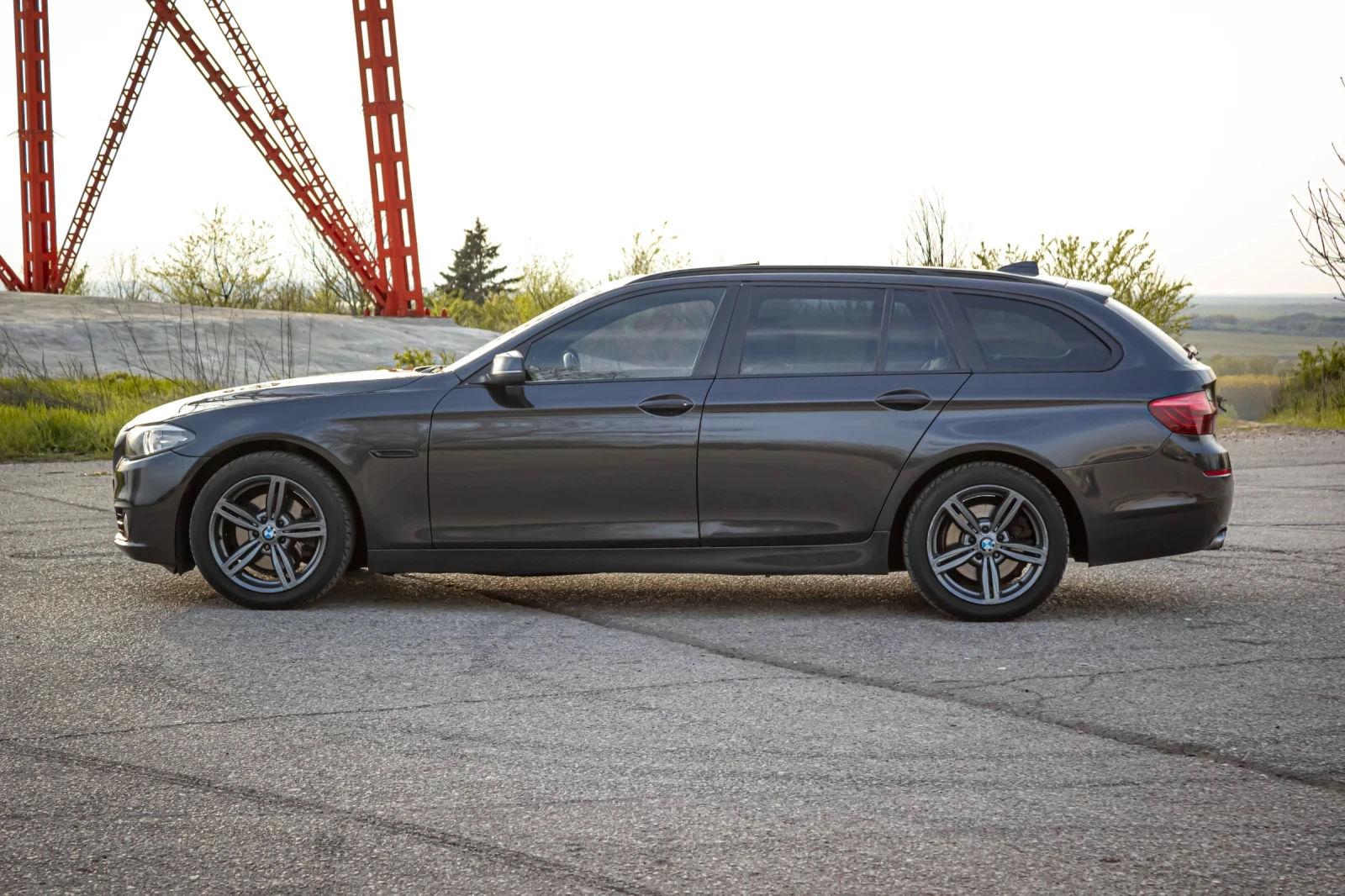 BMW 520 F11 Доста екстри LCI , снимка 4 - Автомобили и джипове - 54213931