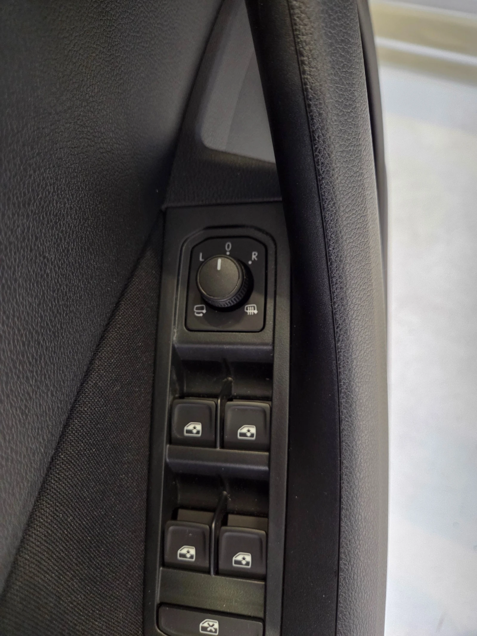 Skoda Scala 4199 Евро за получаване, Comfort /1.0 TSI / 7DSG, снимка 14 - Автомобили и джипове - 54366617