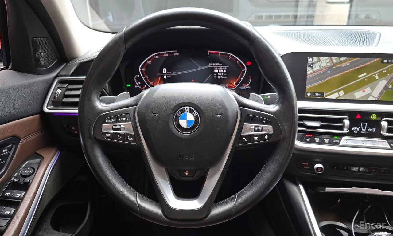 BMW 320 Кожа* Подгрев* Навигация* HEADUP* 360* Panorama, снимка 10 - Автомобили и джипове - 54368908