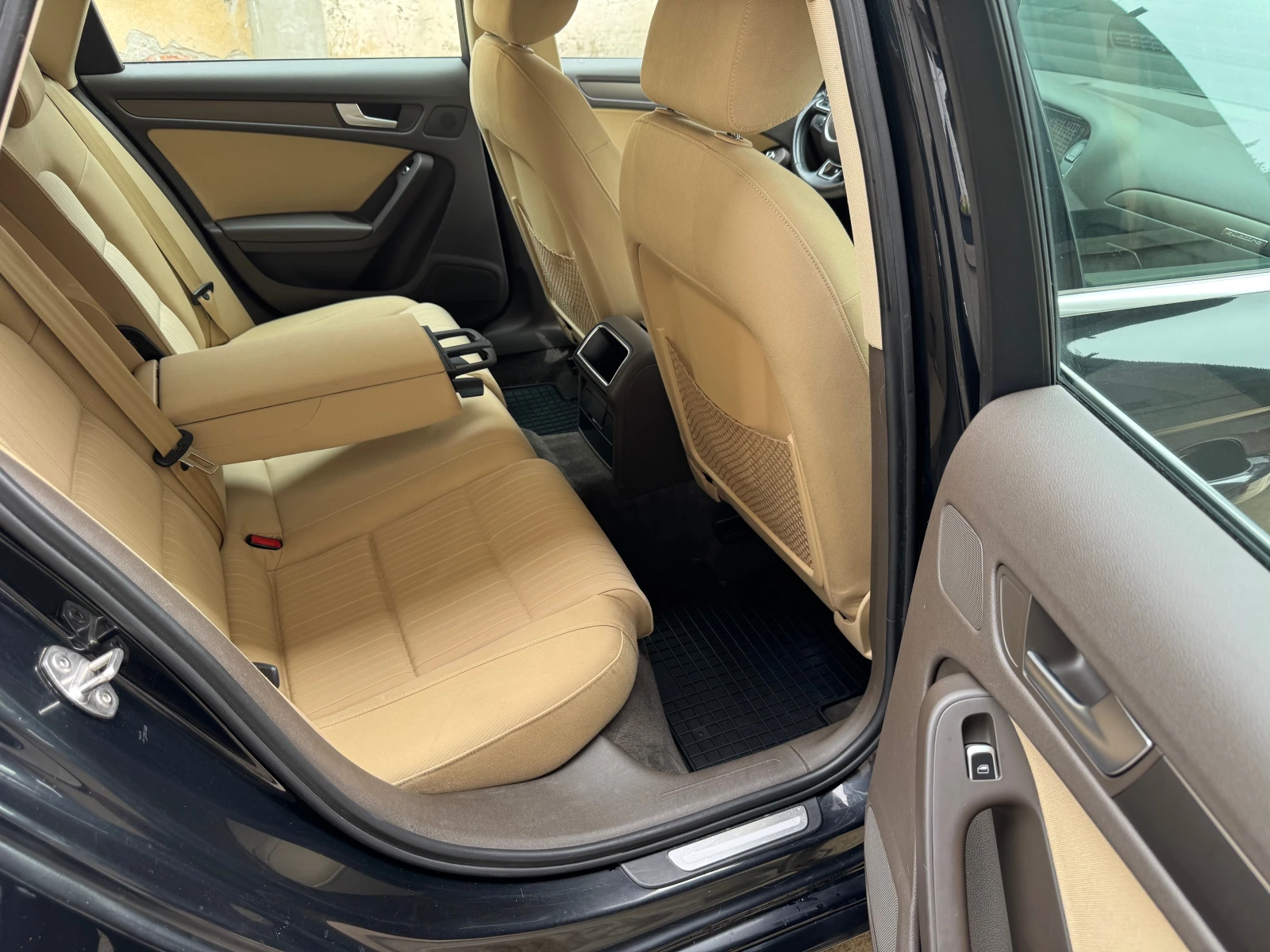 Audi A4 2.0TDi-Quattro, снимка 15 - Автомобили и джипове - 54645829