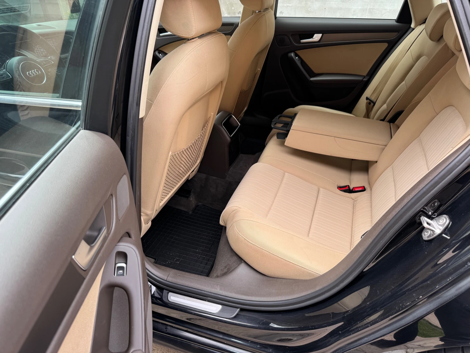 Audi A4 2.0TDi-Quattro, снимка 14 - Автомобили и джипове - 54645829