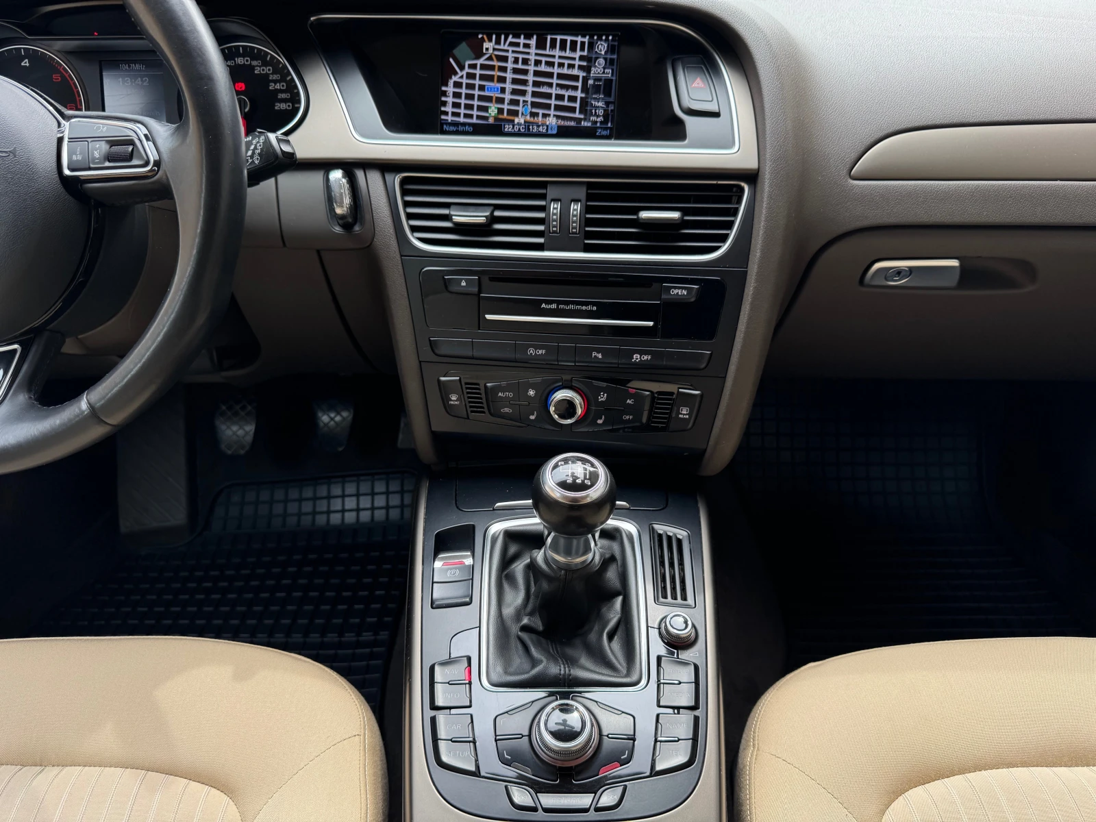 Audi A4 2.0TDi-Quattro, снимка 11 - Автомобили и джипове - 54645829