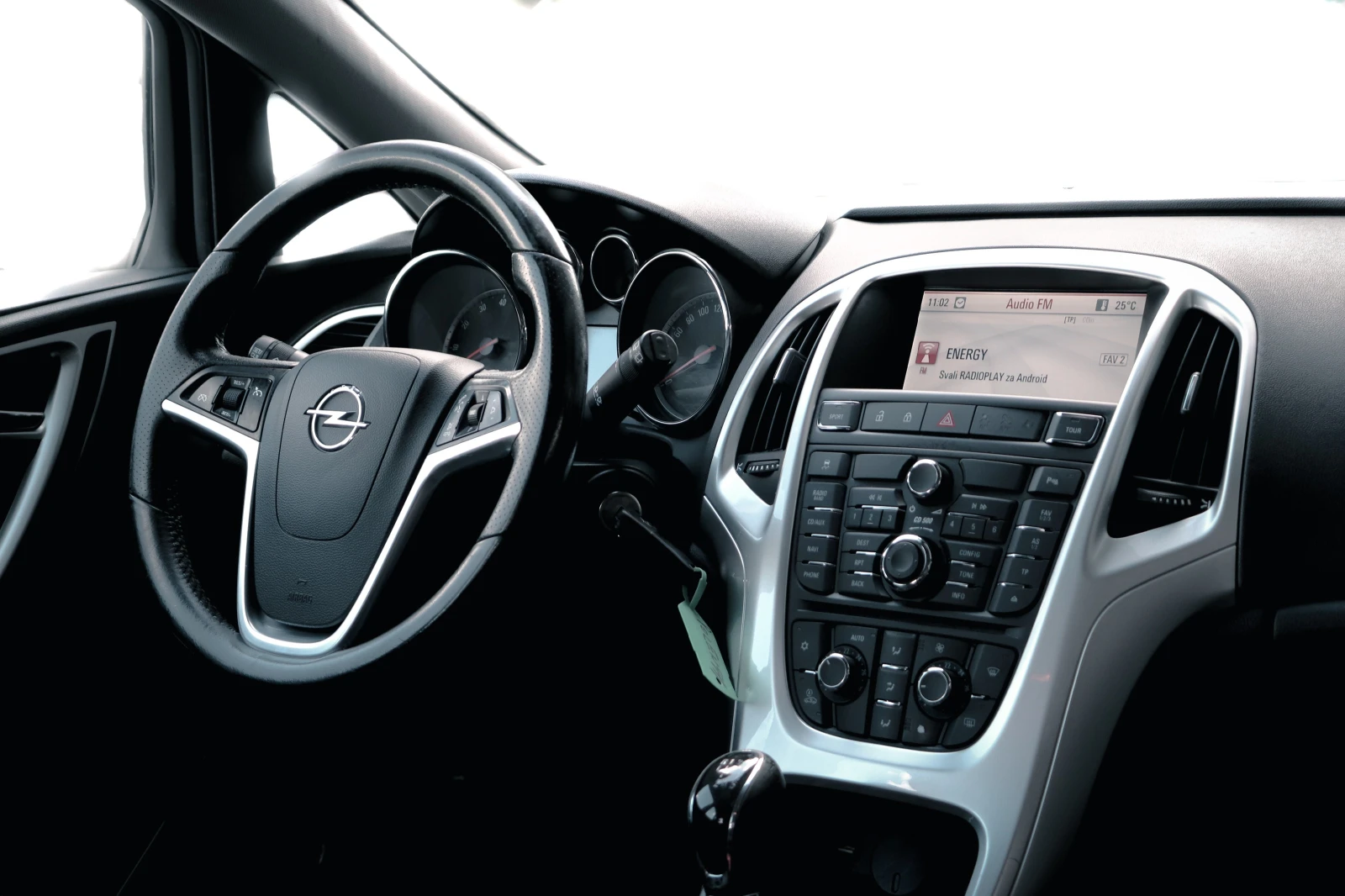 Opel Astra 1.6T БЕНЗИН 127000км, снимка 11 - Автомобили и джипове - 54672235