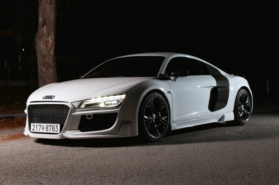Audi R8, снимка 3 - Автомобили и джипове - 54980803