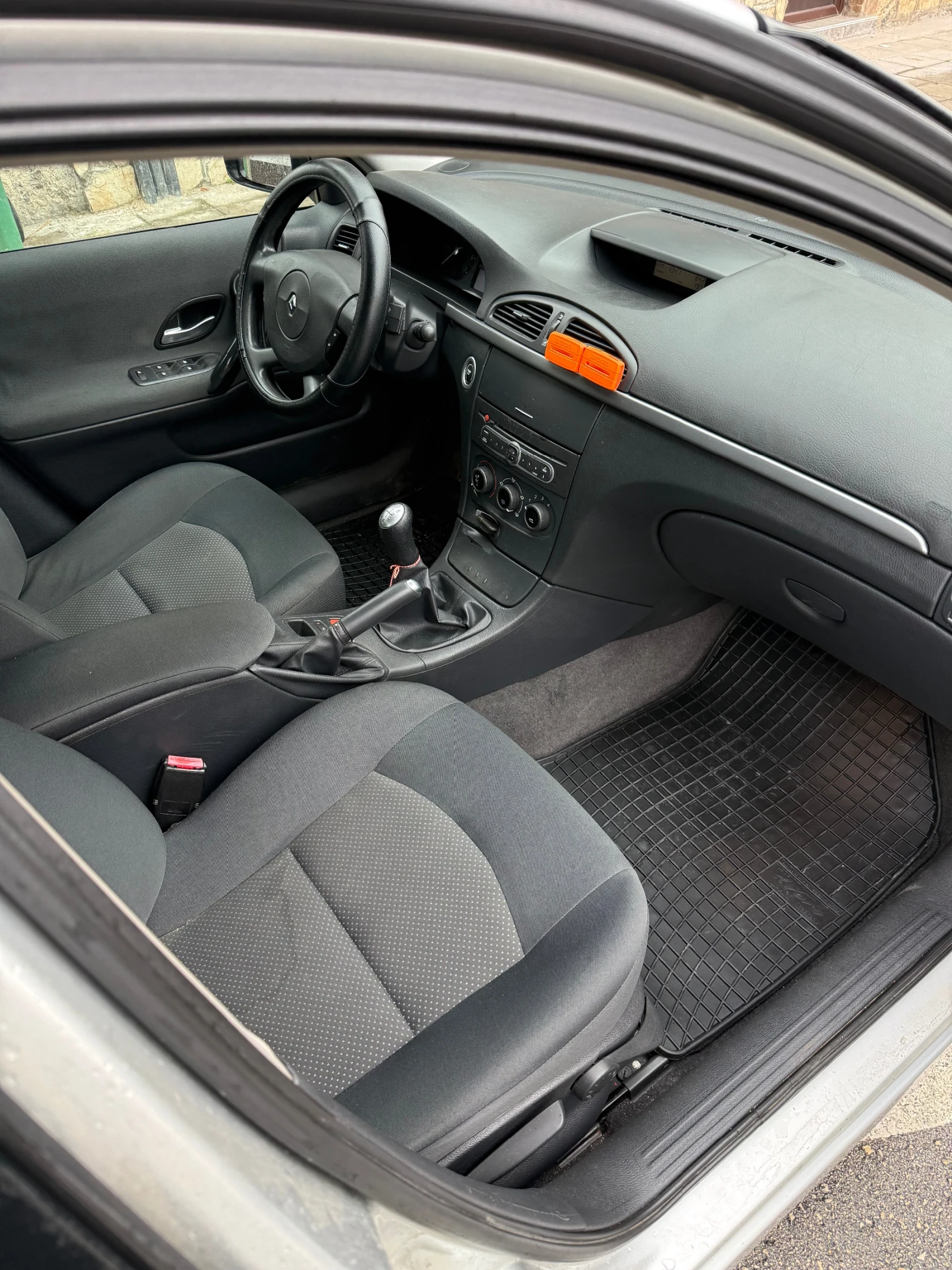 Renault Laguna, снимка 10 - Автомобили и джипове - 55137548