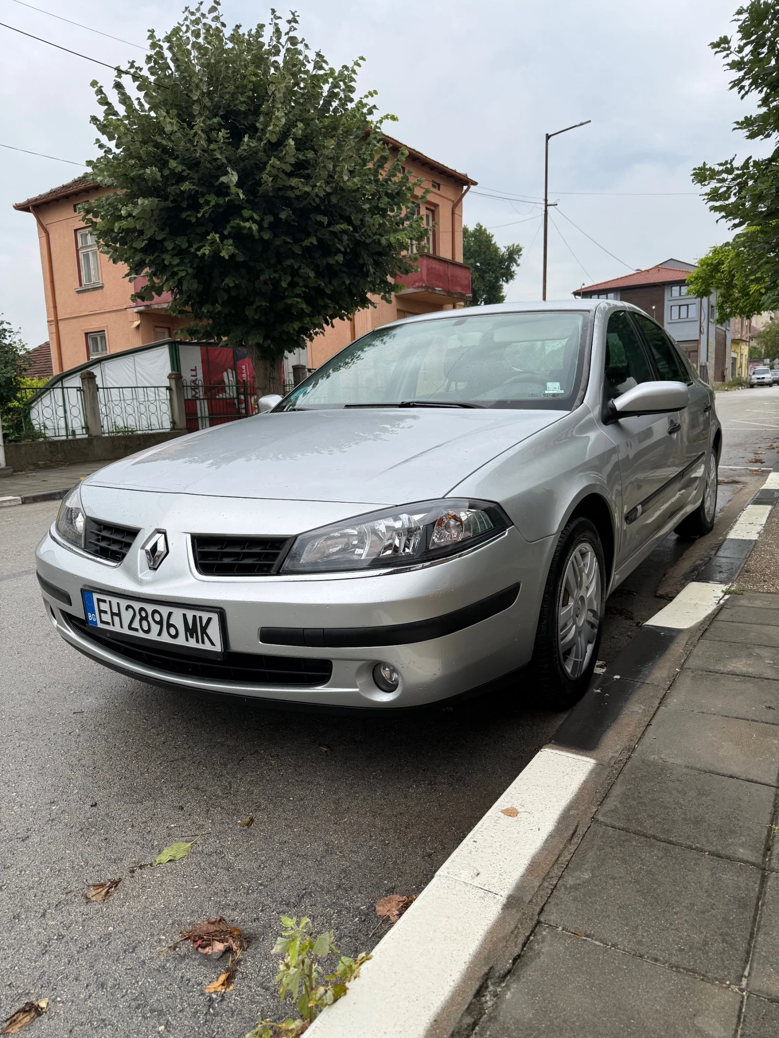 Renault Laguna, снимка 2 - Автомобили и джипове - 55137548