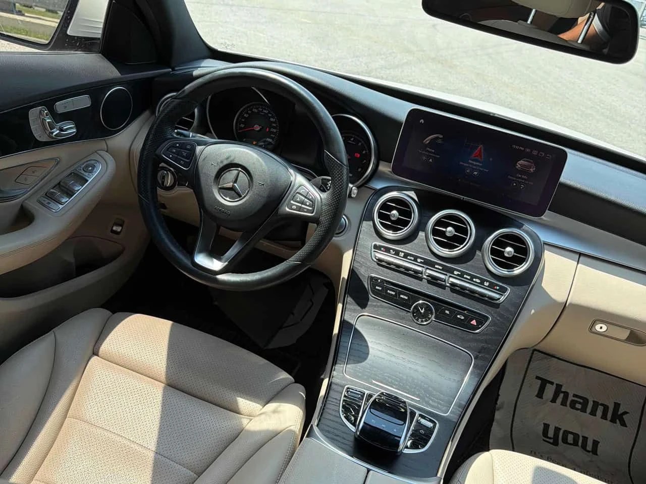 Mercedes-Benz C 300 * CARFAX * БЕЗ ПЪРВОНАЧАЛНА ВНОСКА, снимка 10 - Автомобили и джипове - 55343747