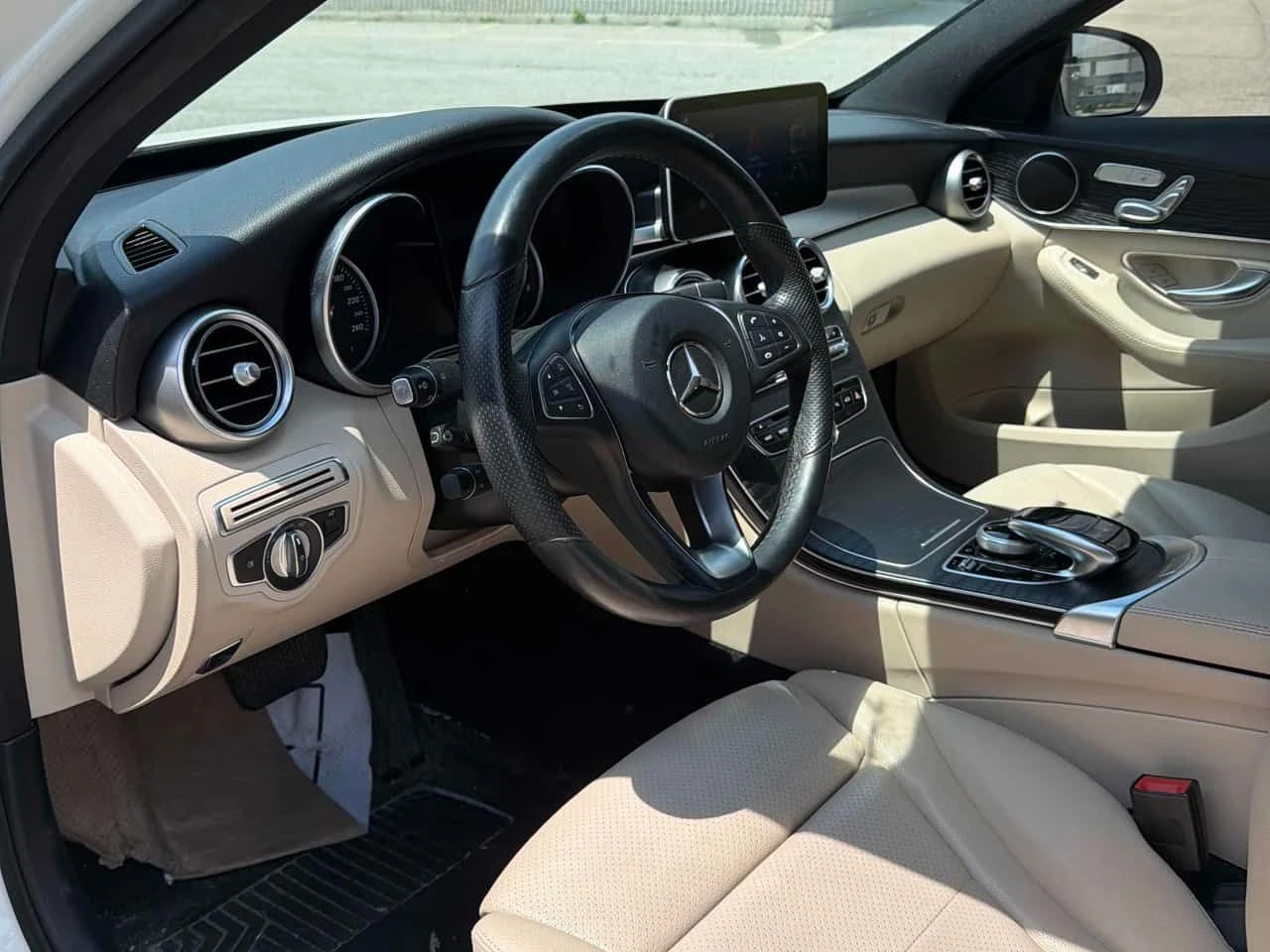 Mercedes-Benz C 300 * CARFAX * БЕЗ ПЪРВОНАЧАЛНА ВНОСКА, снимка 5 - Автомобили и джипове - 55343747