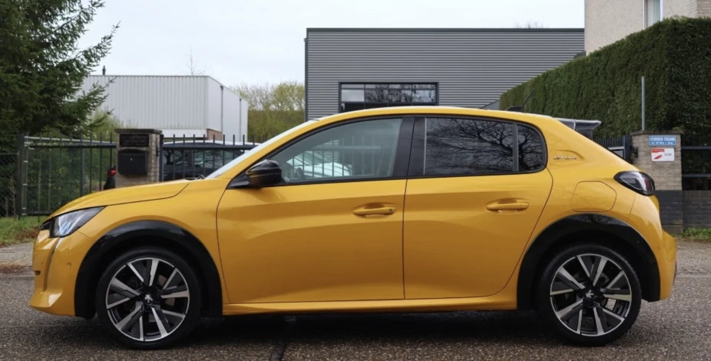Peugeot 208  GT-Line 130 к.с. с панорама, снимка 3 - Автомобили и джипове - 55962969