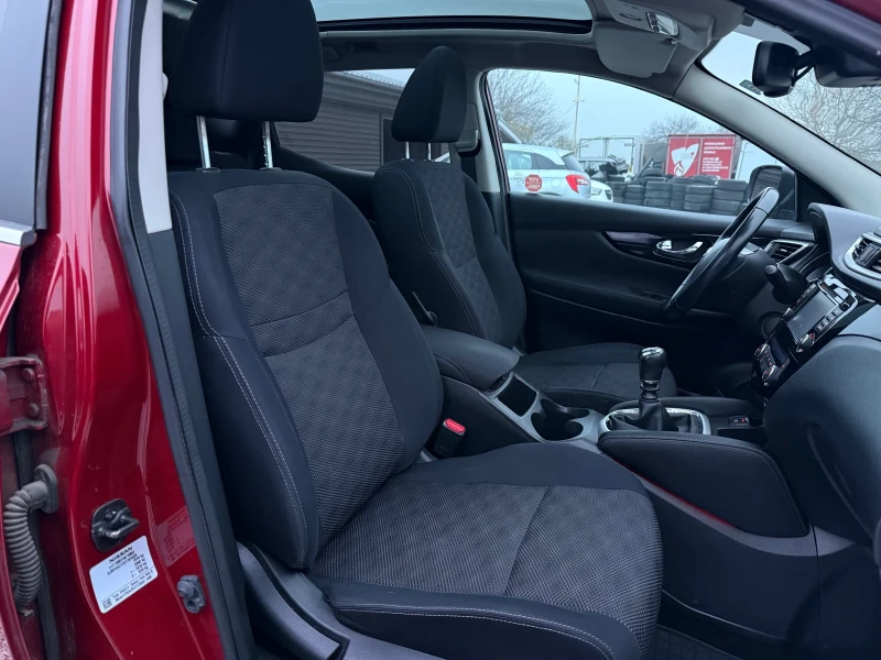 Nissan Qashqai 1.5DCi Кам Нави Пано, снимка 12 - Автомобили и джипове - 52641991