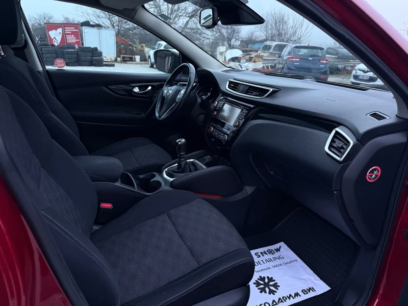 Nissan Qashqai 1.5DCi Кам Нави Пано, снимка 11 - Автомобили и джипове - 52641991