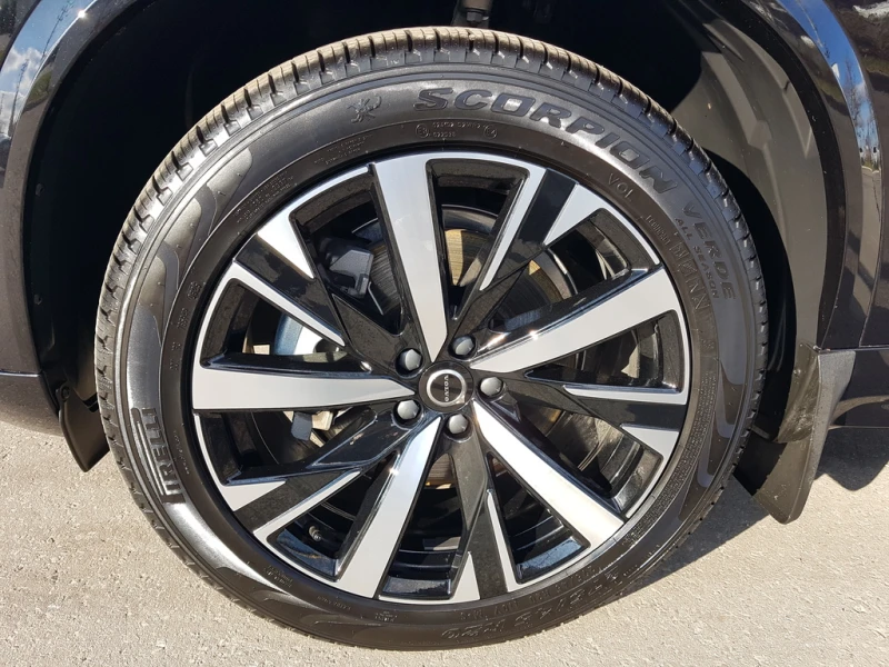 Volvo Xc90, снимка 16 - Автомобили и джипове - 53328647