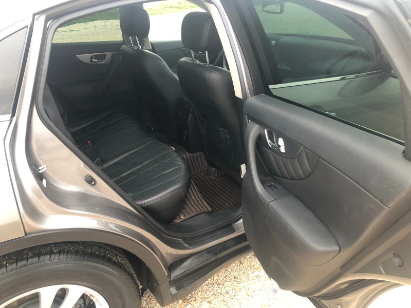 Infiniti Fx 35, снимка 5 - Автомобили и джипове - 53417912
