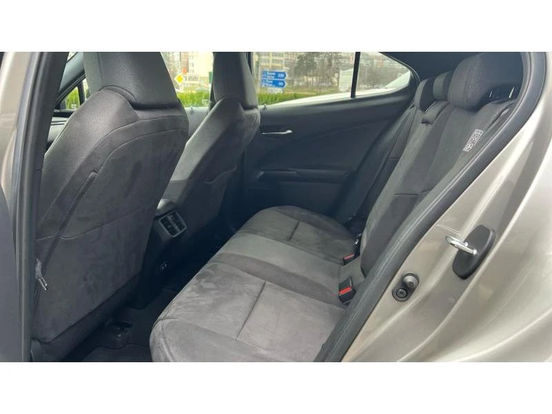 Lexus UX 250h 2.0h Executive Plus, снимка 17 - Автомобили и джипове - 52988972
