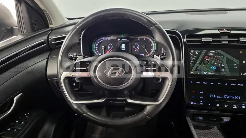Hyundai Tucson, снимка 13 - Автомобили и джипове - 55058697