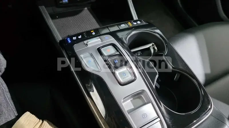 Hyundai Tucson, снимка 9 - Автомобили и джипове - 55058697