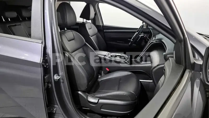 Hyundai Tucson, снимка 12 - Автомобили и джипове - 55058697
