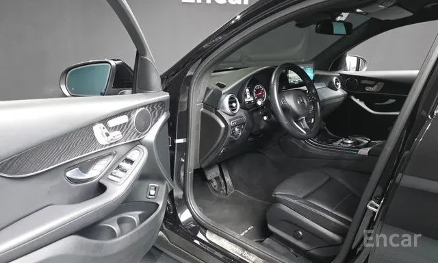 Mercedes-Benz GLC 300 COUPE4MATIC* BURMESTER* ДИСТРОНИК* 360, снимка 14 - Автомобили и джипове - 56018584