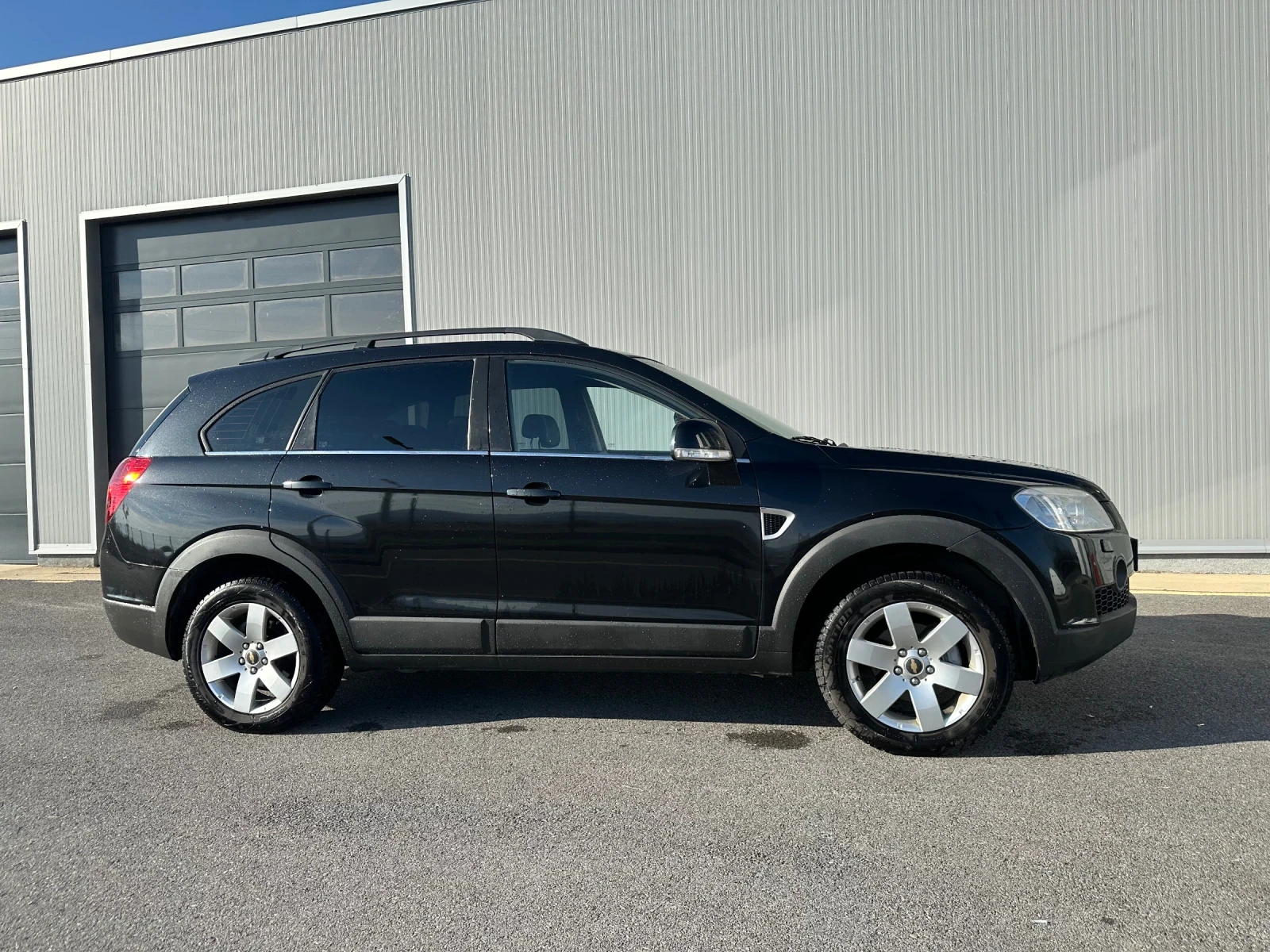 Chevrolet Captiva 2.4LT 4Х4 ГАЗ 7 МЕСТЕН РЪЧНИ СКОРОСТИ - изображение 2