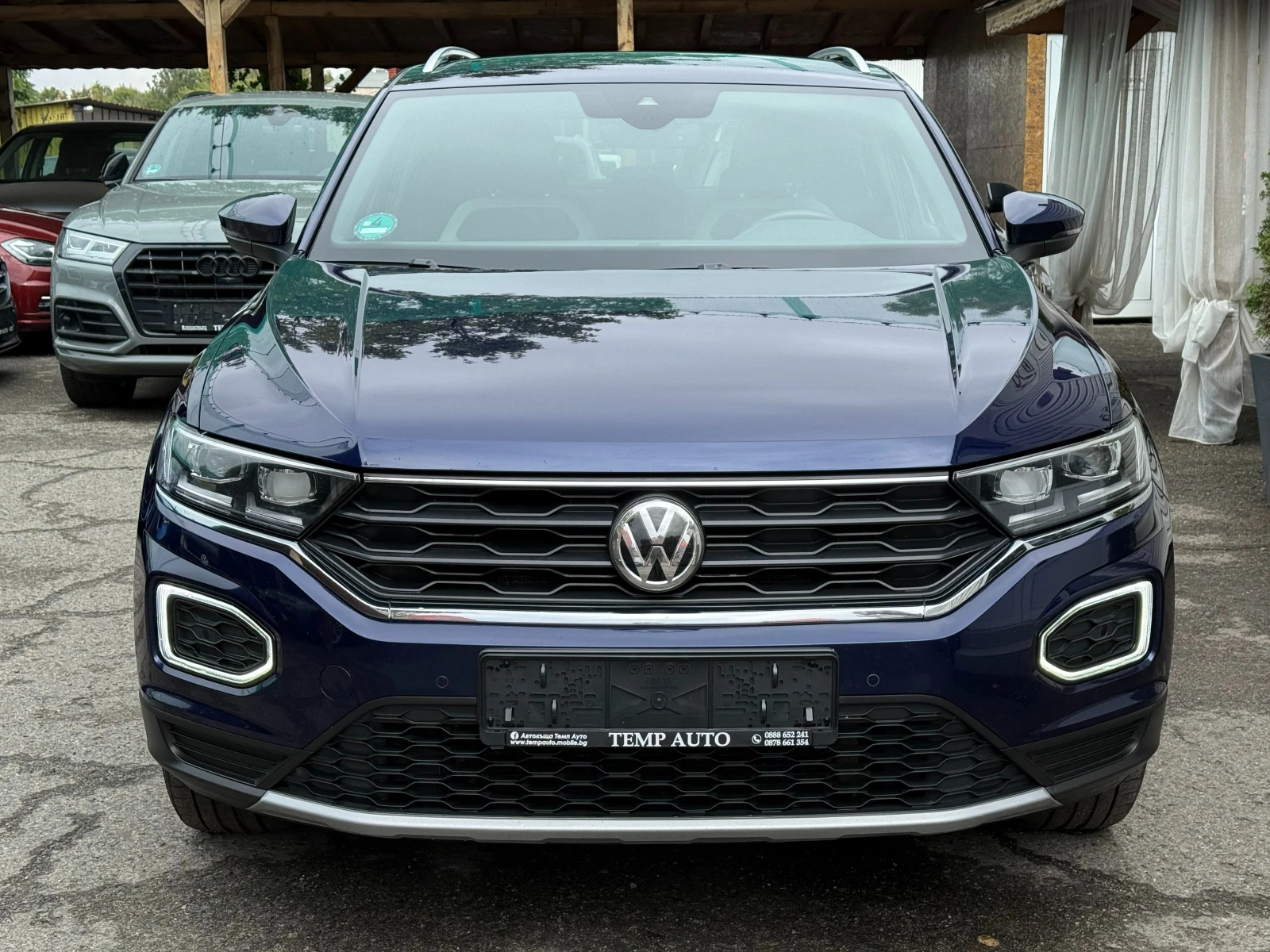 VW T-Roc 2.0TDI* SPORT* 4x4* СЕРВИЗНА КНИЖКА С ПЪЛНА ИС-Я В - изображение 2