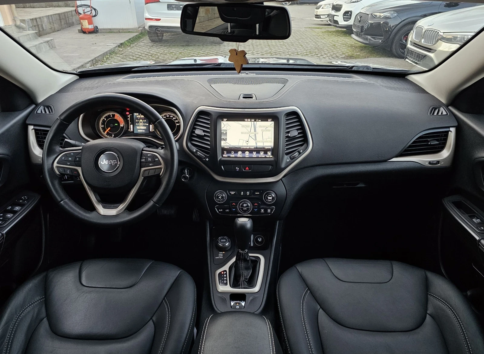Jeep Cherokee 2.2 CRDI 4WD Night Eagle 200�.�. | Mobile.bg � ����������� 12