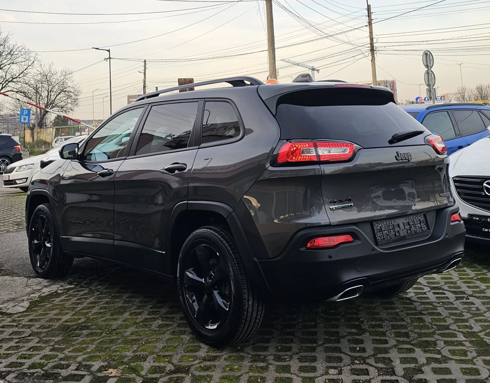 Jeep Cherokee 2.2 CRDI 4WD Night Eagle 200�.�. | Mobile.bg � ����������� 4