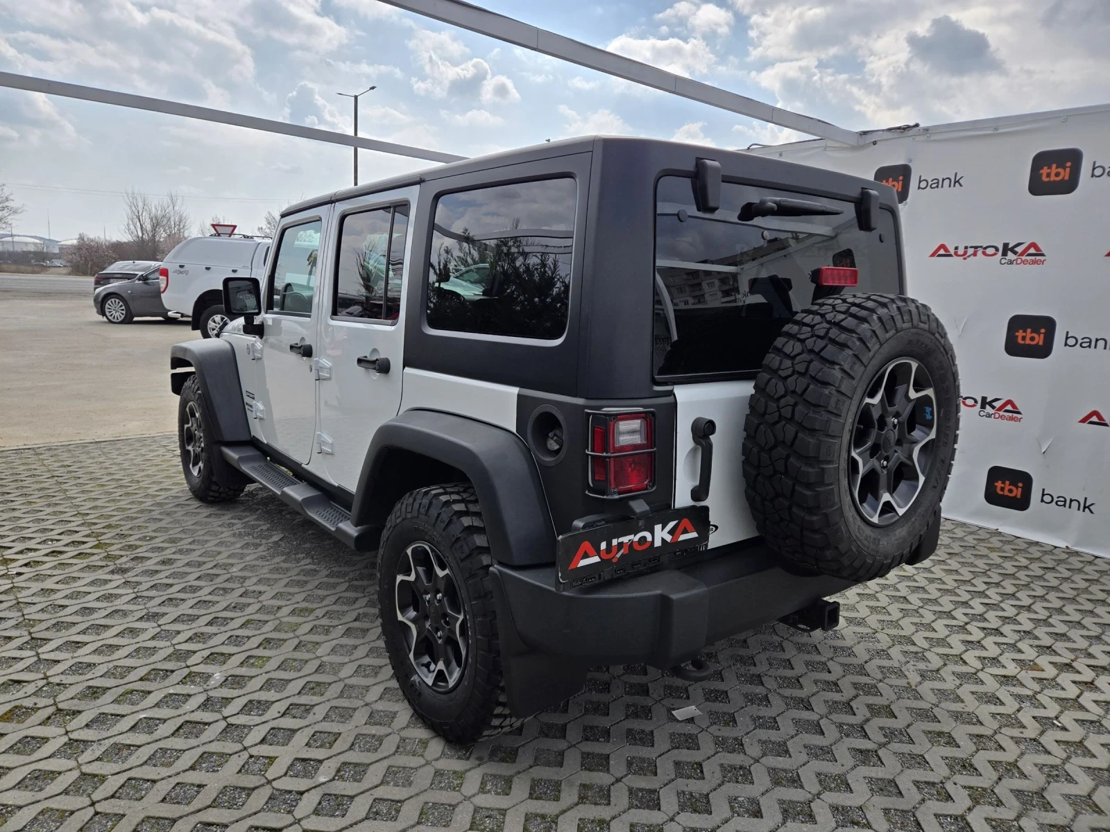 Jeep Wrangler 3.6i-290кс= АВТОМАТ= BUSHWACKER= UNLIMITED, снимка 5 - Автомобили и джипове - 53865722