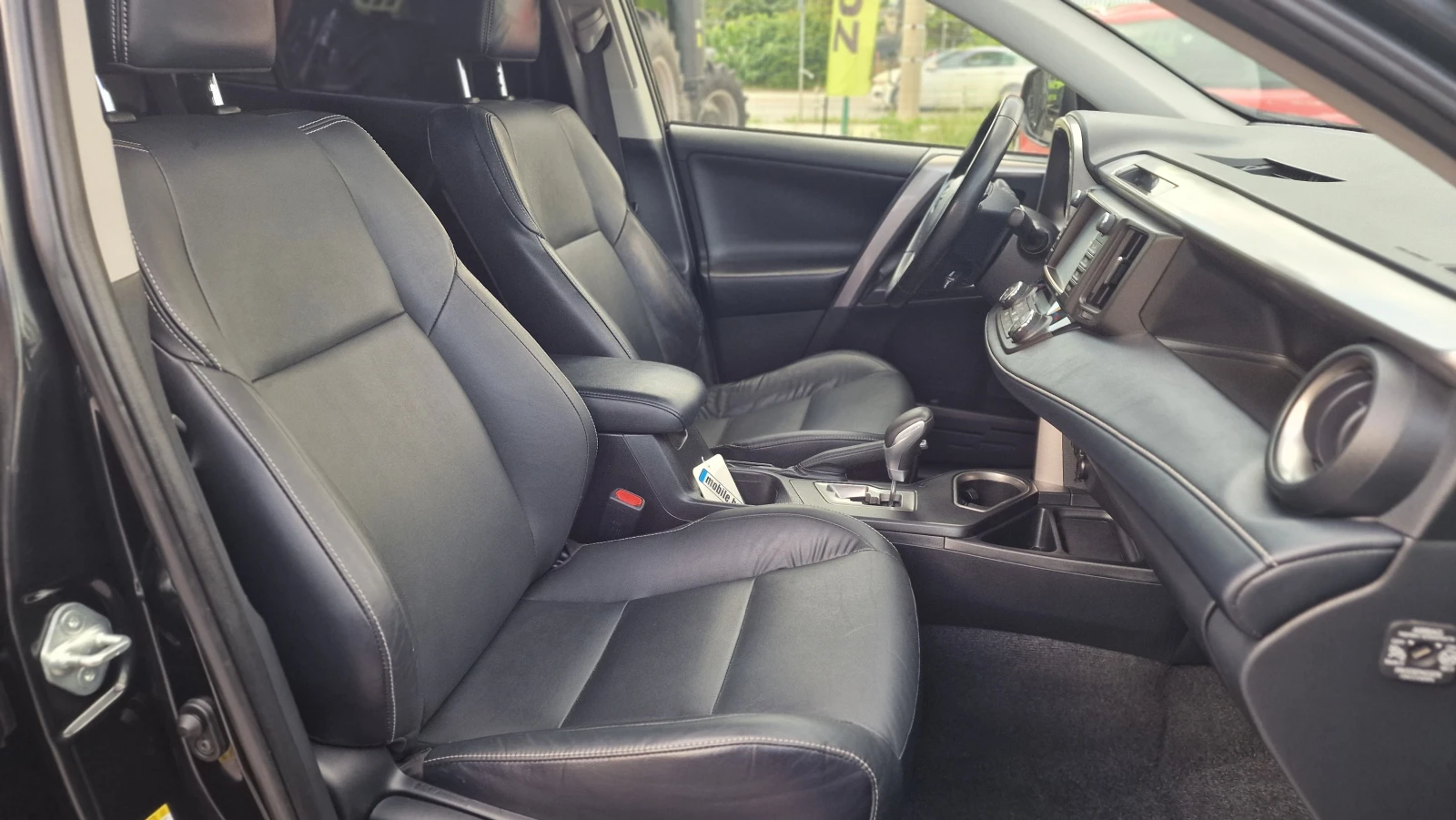 Toyota Rav4 2.5i Luxury Executive Camera 360 Кожен салон, снимка 10 - Автомобили и джипове - 54625697