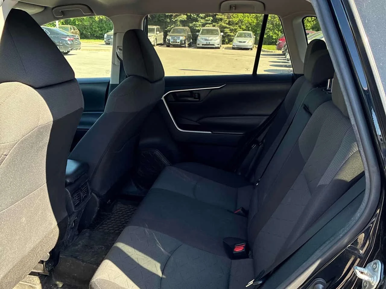Toyota Rav4 * Hybrid LE * CARFAX * ОТ ПРЕДСТАВИТЕЛСТВО * , снимка 12 - Автомобили и джипове - 54760553