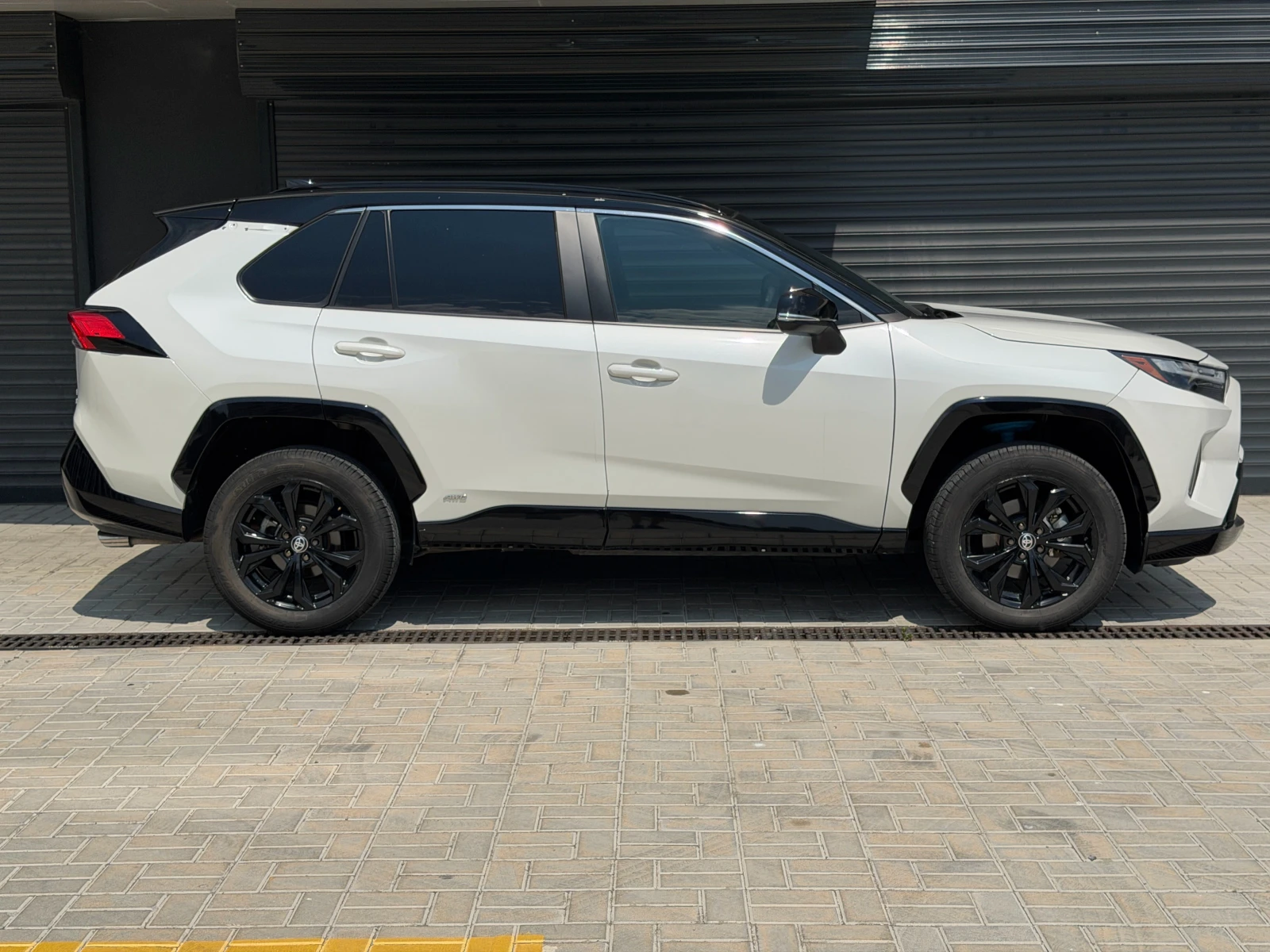 Toyota Rav4 2.5 Hybrid XSE, снимка 4 - Автомобили и джипове - 55143713