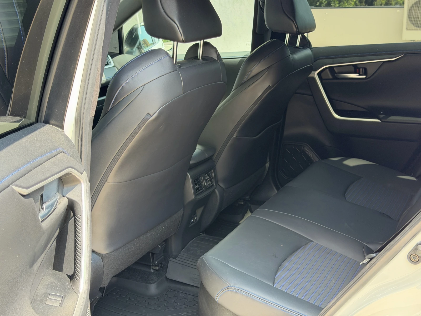 Toyota Rav4 2.5 Hybrid XSE, снимка 11 - Автомобили и джипове - 55143713