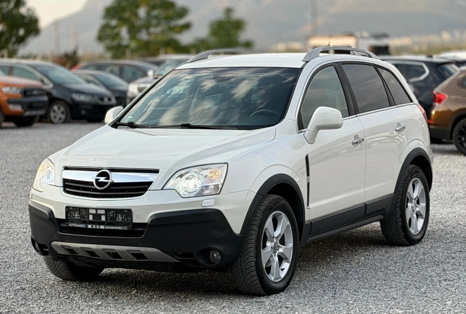 Opel Antara 2.0CDTi 150кс 4х4 Автоматик Навигация, снимка 3 - Автомобили и джипове - 55996967