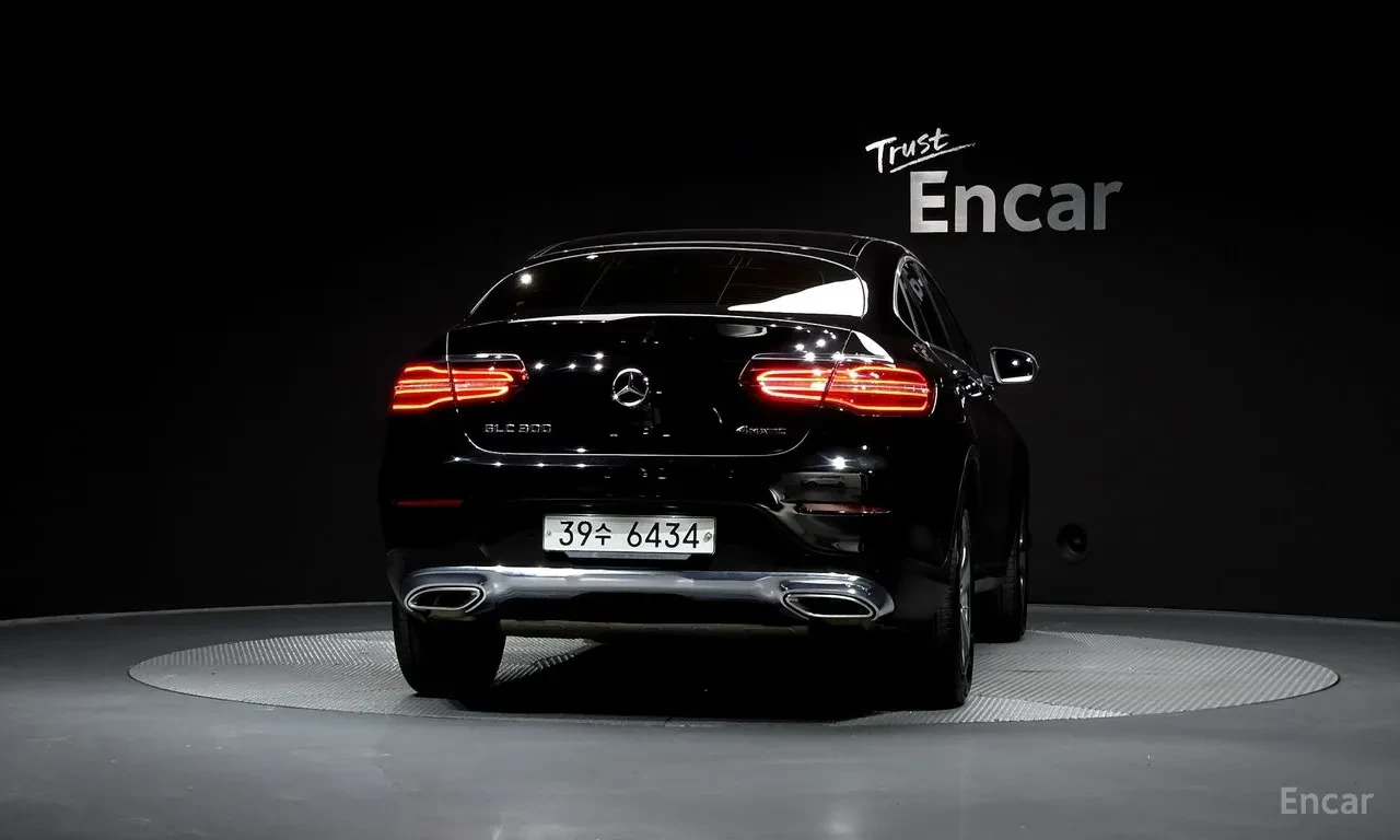Mercedes-Benz GLC 300 COUPE4MATIC* BURMESTER* ДИСТРОНИК* 360, снимка 4 - Автомобили и джипове - 56018584