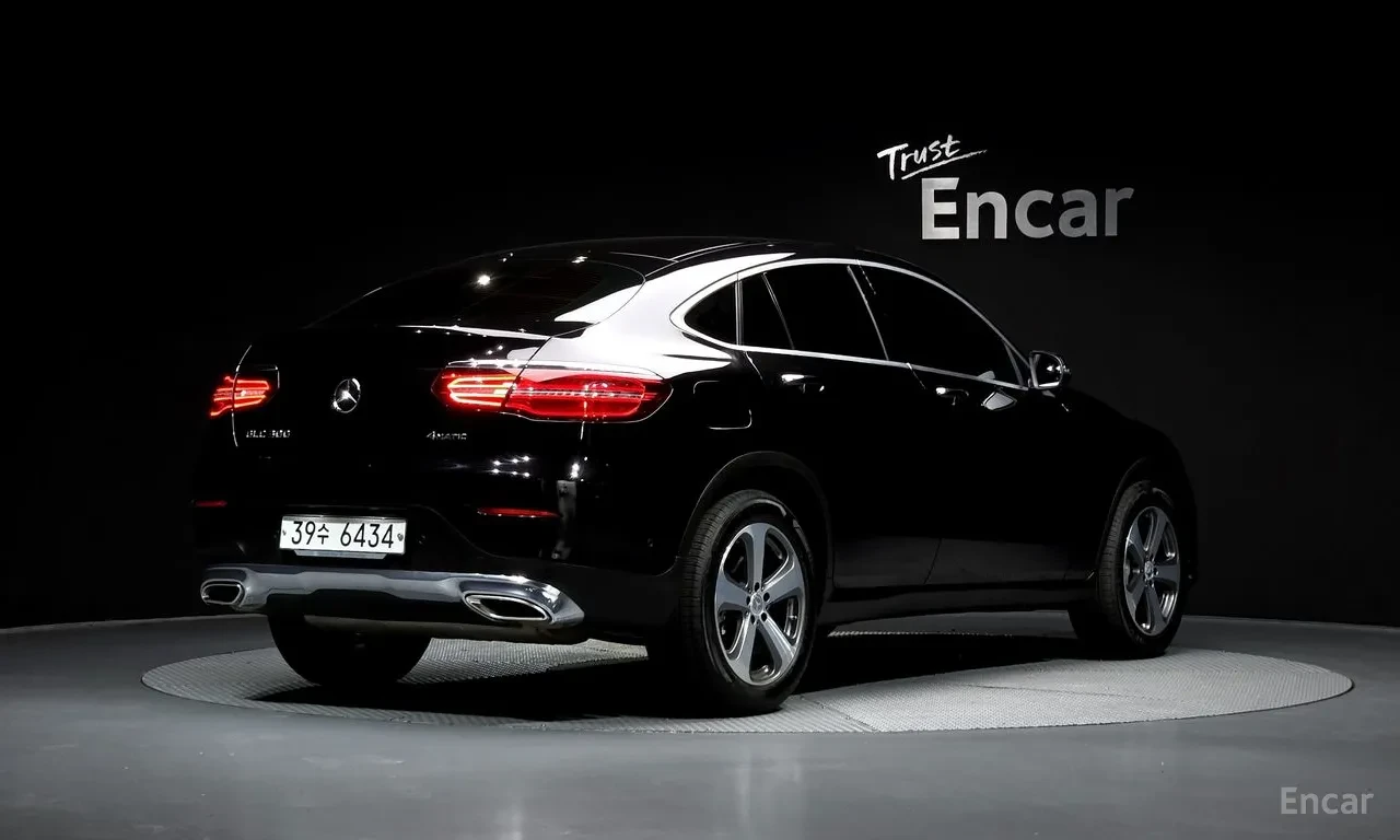 Mercedes-Benz GLC 300 COUPE4MATIC* BURMESTER* ДИСТРОНИК* 360, снимка 2 - Автомобили и джипове - 56018584