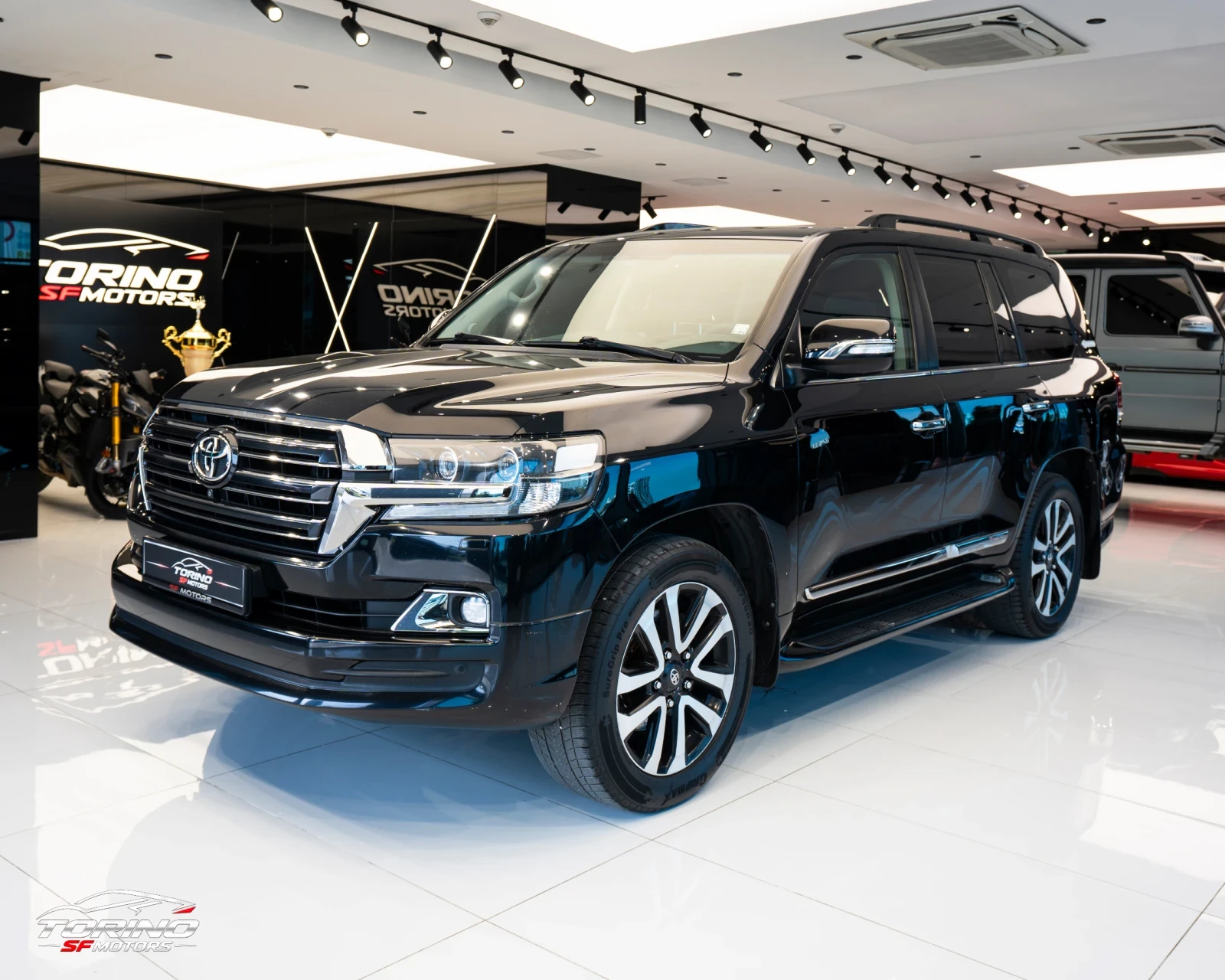 Toyota Land cruiser EXCALIBUR* V8* 3xTV* 6+ 1* JBL* KEYLESS* FULLMAXX*