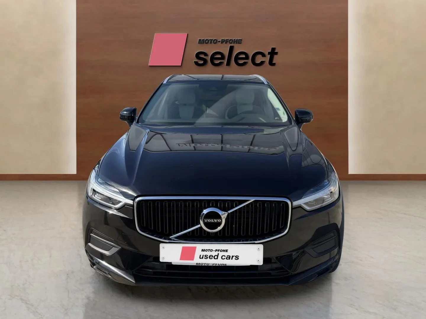 Volvo XC60 2.0 B4, снимка 2 - Автомобили и джипове - 56586781