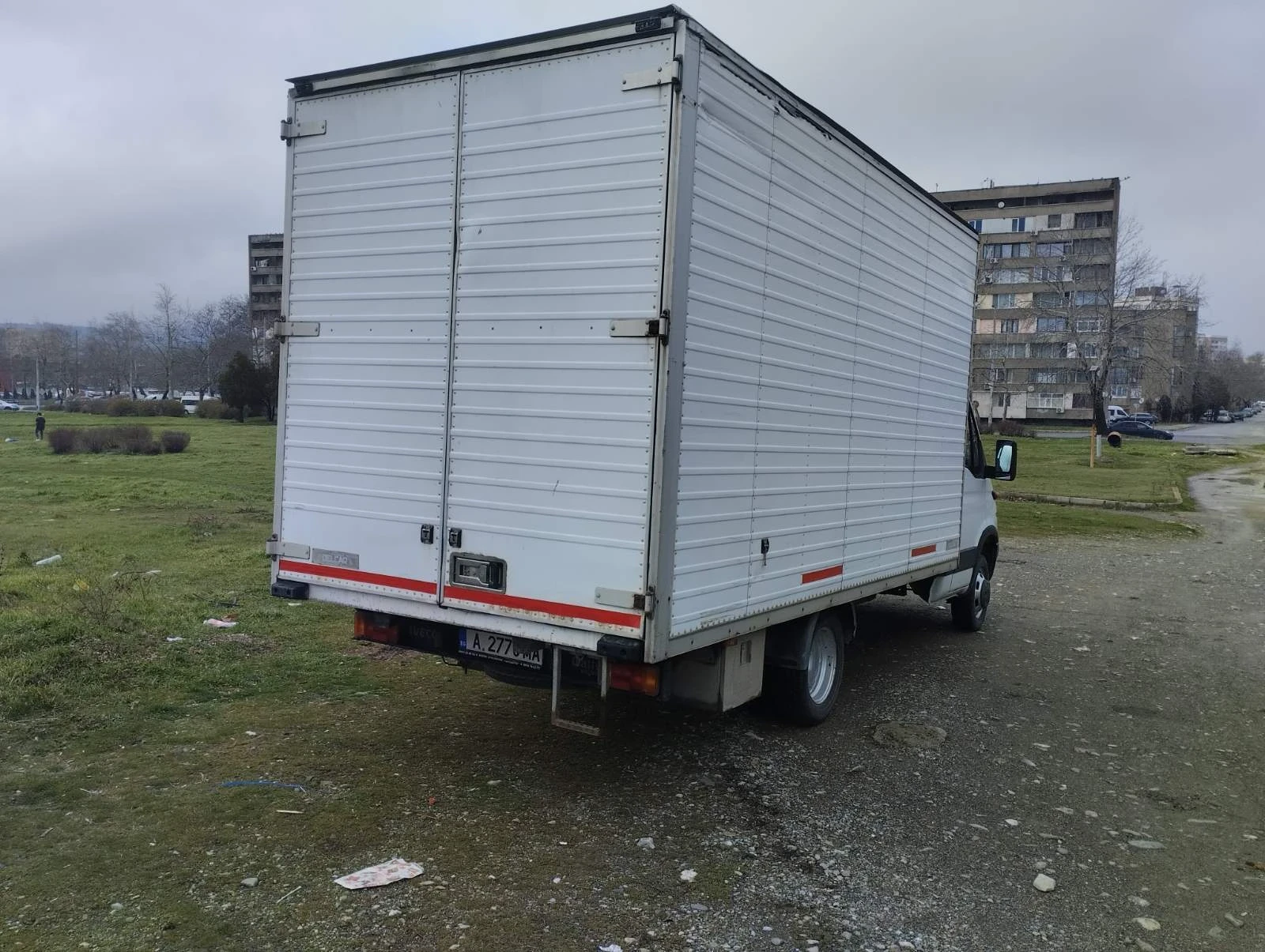 Iveco 35c13 2, 8/ 130ps - изображение 3