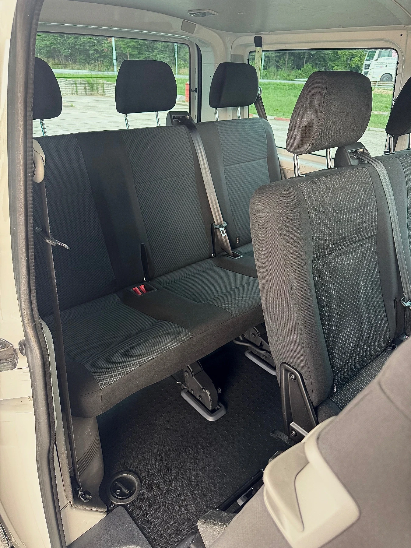 VW T6 2.0TDI CARAVELLE!8+ 1, 2х Клима, Нови гуми, Теглич, снимка 14 - Бусове и автобуси - 55287104