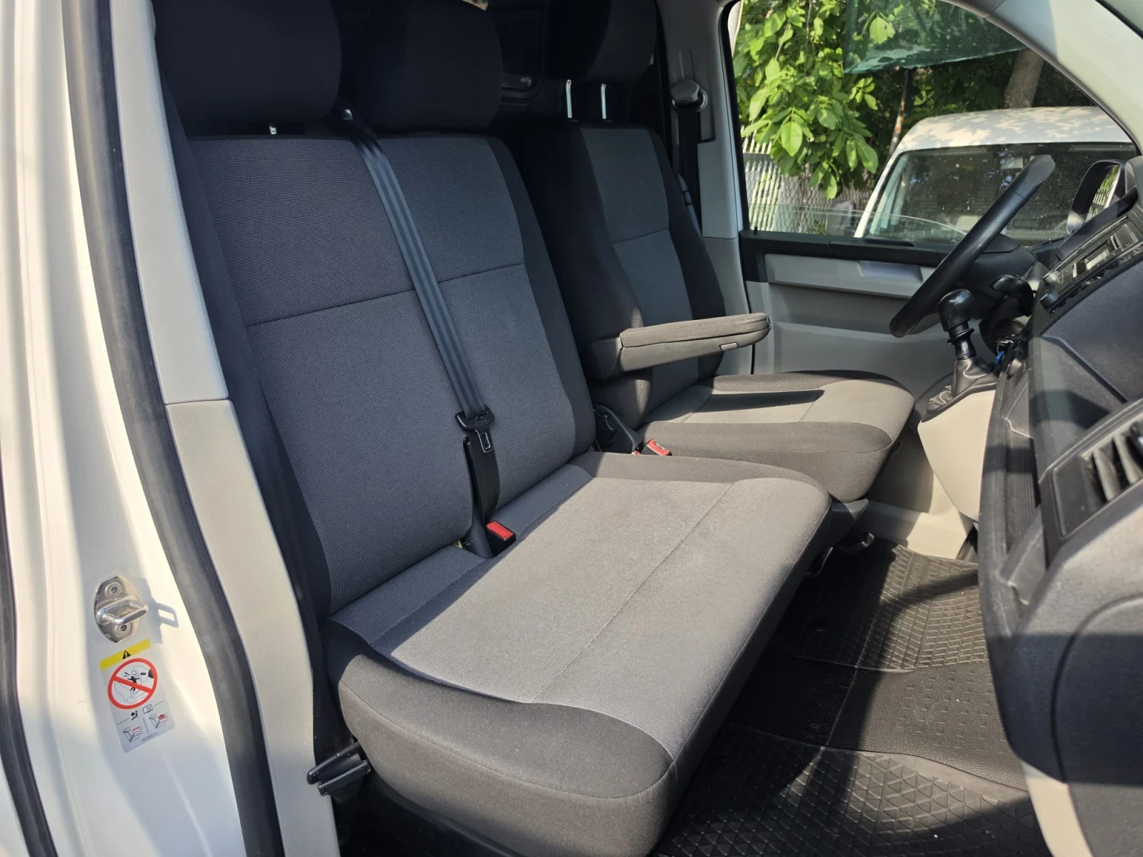 VW Transporter 2.0TDI* KATO NOVA, снимка 9 - Бусове и автобуси - 55375681