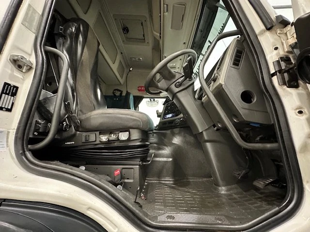 Volvo Fm 8x4  ЗЪРНОВОЗ , снимка 10 - Камиони - 55269652