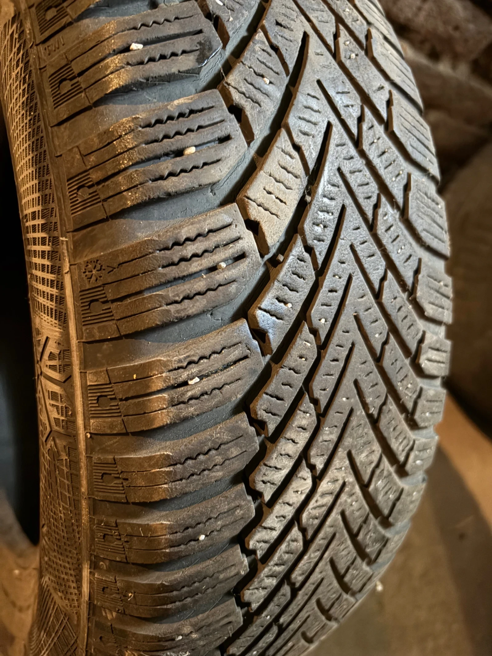 Гуми Зимни 195/65R15